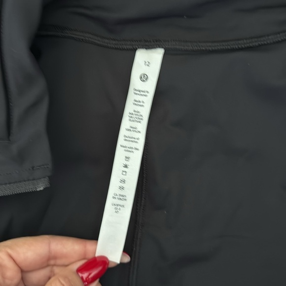 NWT Lululemon NULUX Reflective Running Jacket Black size 12 - Picture 11 of 12